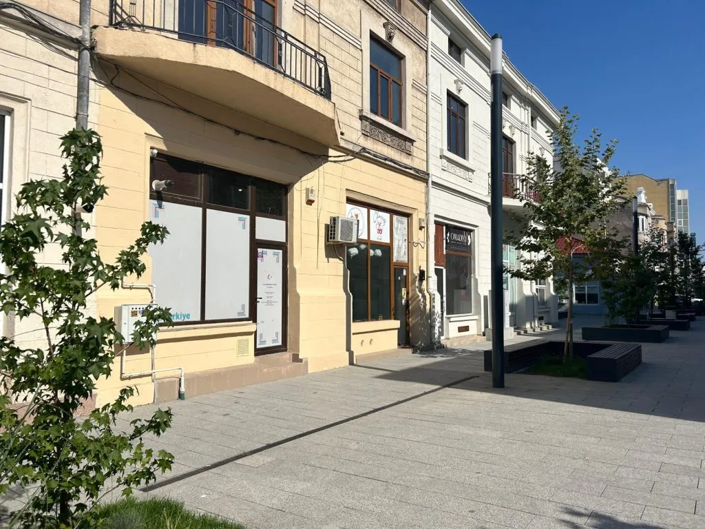 Ștefan cel Mare are nevoie de resuscitare. Strada, desigur. Cu cât se închiriază spațiile comerciale rămase goale?  – foto 17