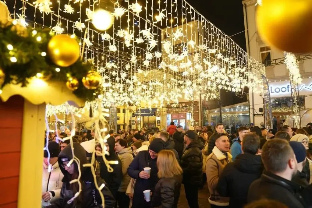 De pe Champs Elysees, în Bănie. Sania lui Moș Crăciun va zbura anul acesta deasupra Craiovei – foto 5