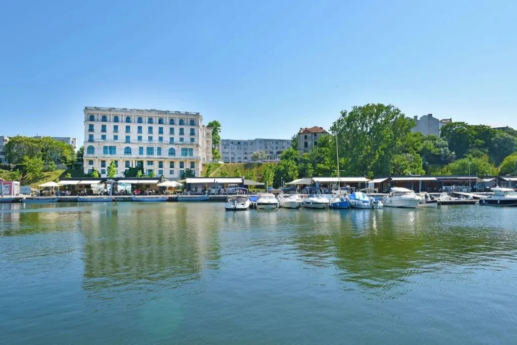 Hotelul Palace, un spectacol arhitectural. Imagini din interior (FOTO) – foto 3