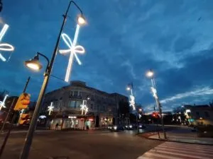 Beculețele și „ledulețele” n-au ajuns fix unde era nevoie de ele – foto 3
