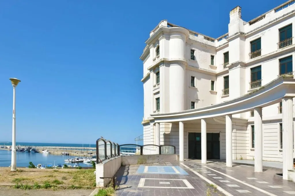 Hotelul Palace, un spectacol arhitectural. Imagini din interior (FOTO) – foto 6