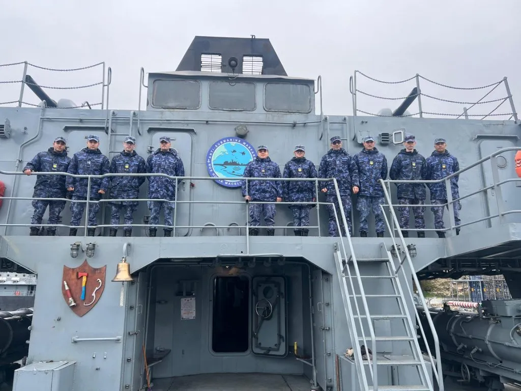 Experiență practică pentru elevii militari: pregătirea și lansarea unei bombe reactive – foto 2