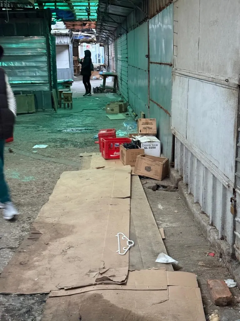 Sfârșit pentru Bazarul „La Ruși”. Se pune „punct” unei istorii de aproape 3 decenii  – foto 8