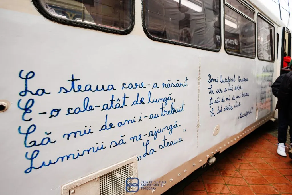 Lecție. Tramvaiul POEZIE- CULTURĂ în mijlocul oamenilor, nu ascunsă în săli pustii – foto 5