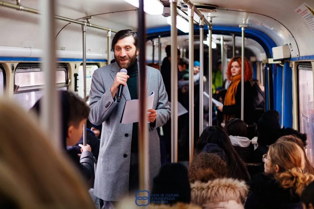 Lecție. Tramvaiul POEZIE- CULTURĂ în mijlocul oamenilor, nu ascunsă în săli pustii – foto 4