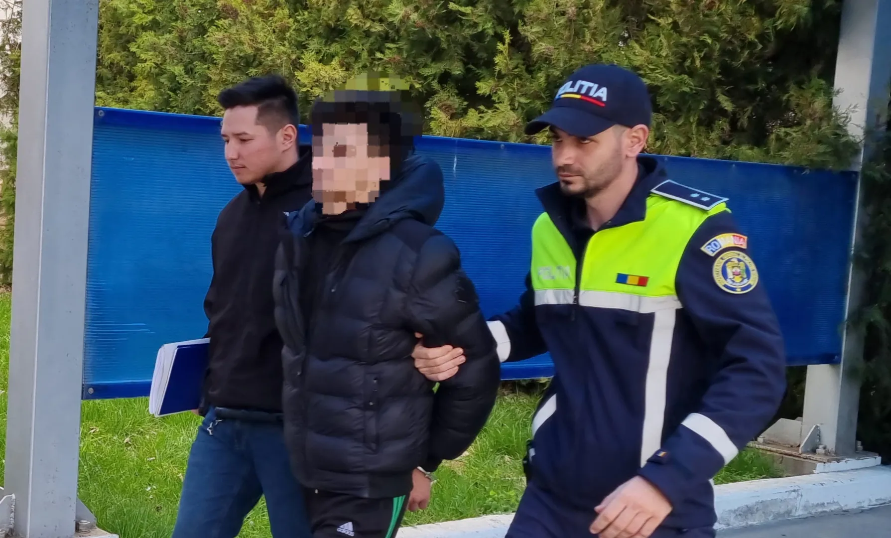 Reținut pentru furt calificat în Ovidiu. A dat spargerea cu un minor