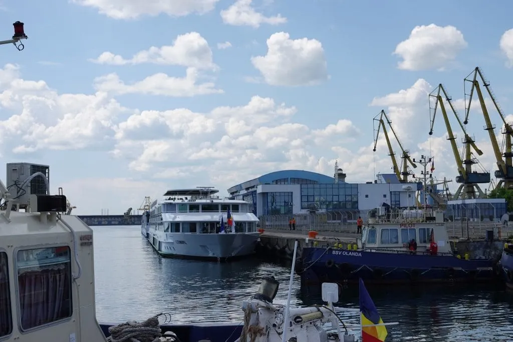 Încă o navă cu turiști străini a ajuns în Portul Constanța (FOTO) – foto 2