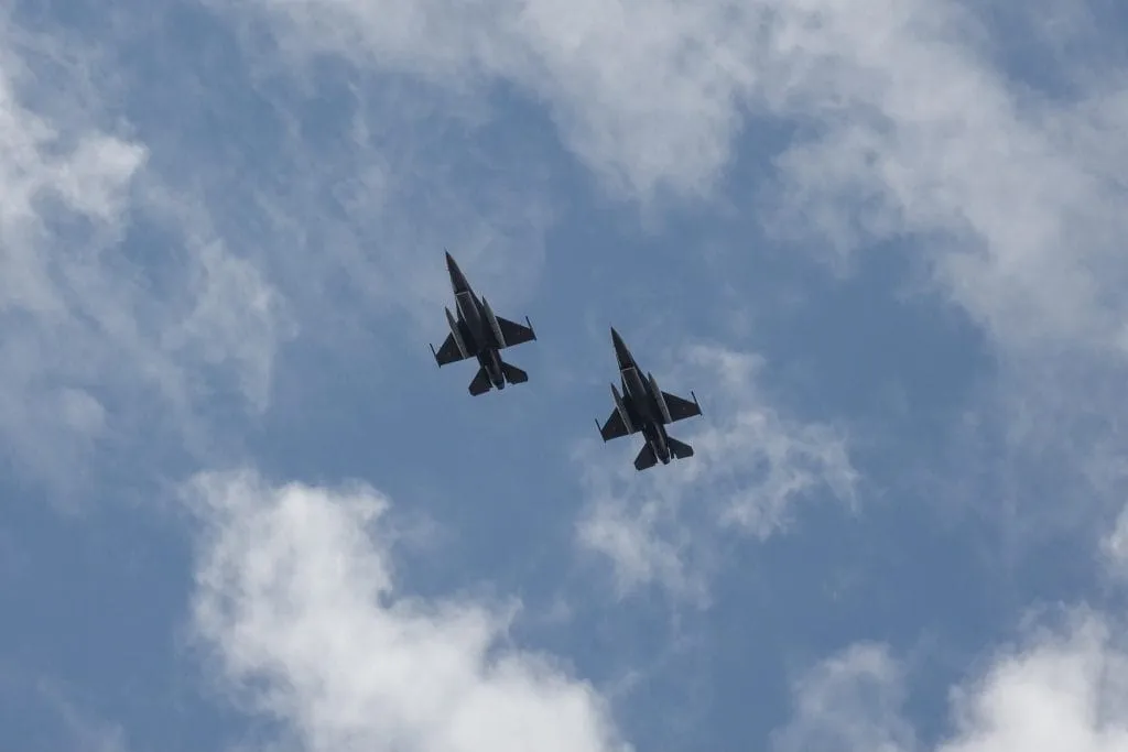 Încă două aeronave F-16 au ajuns în România și vor intra în dotarea Bazei de la Kogălniceanu – foto 2