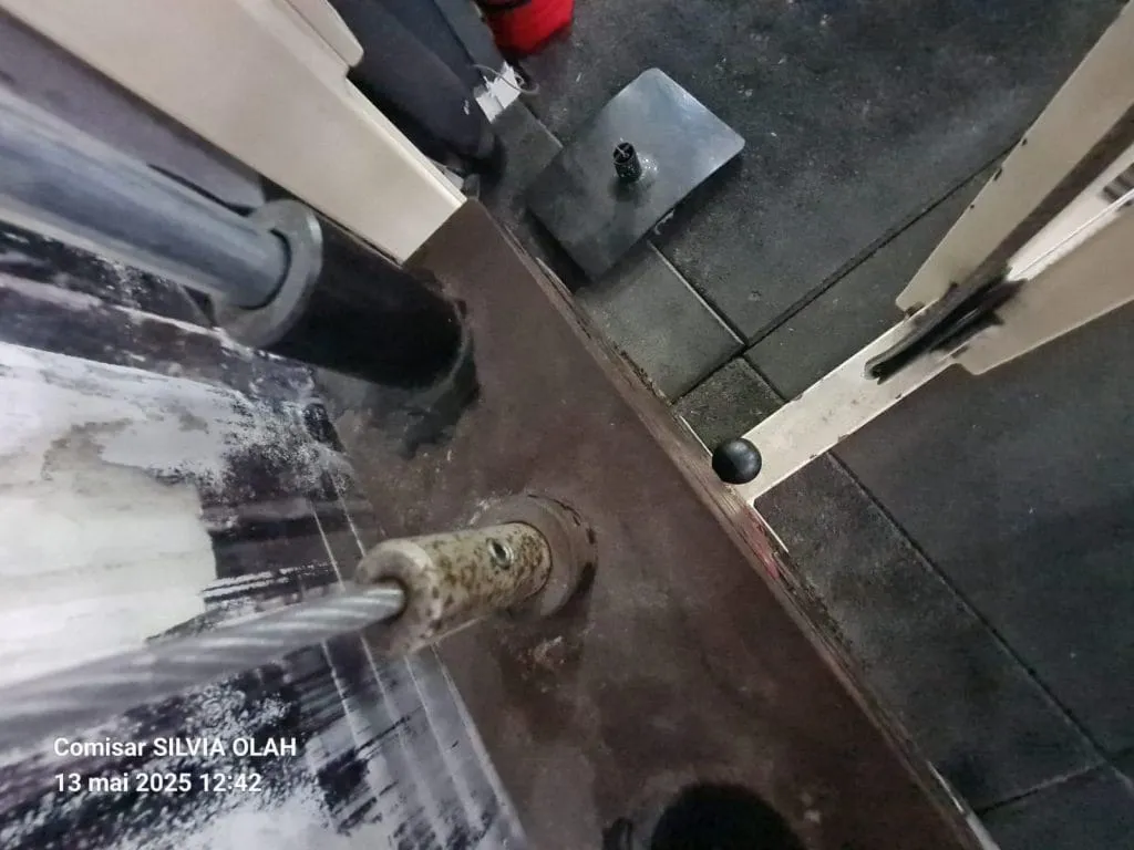 „Sala groazei” din Medgidia, închisă de Protecția Consumatorilor. Aparate ruginite, mobilier degradat, igiena – inexistentă – foto 5