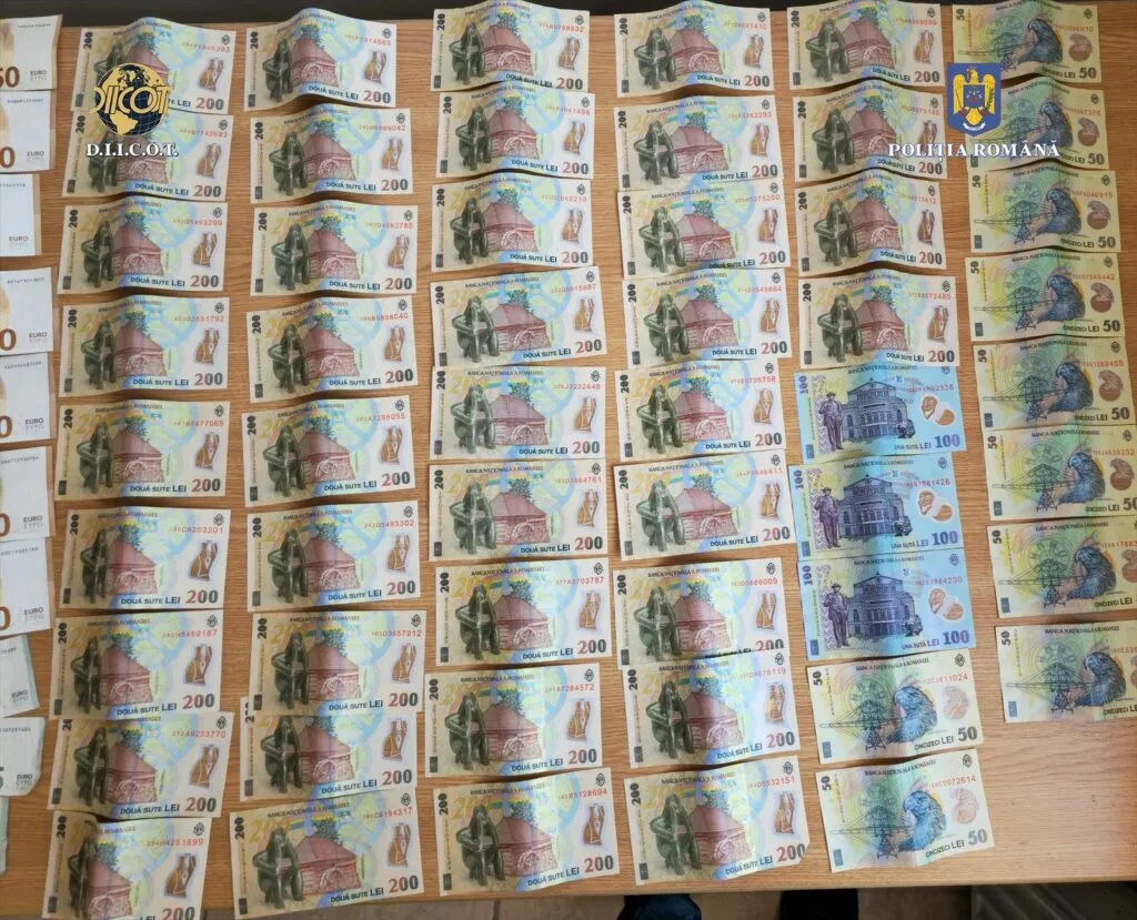 Afacere cu substanțe interzise la Constanța. 9 suspecți, reținuți – foto 3