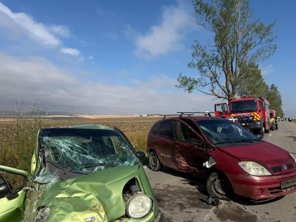 Accident grav în județul Tulcea. Patru persoane implicate (FOTO) – foto 3