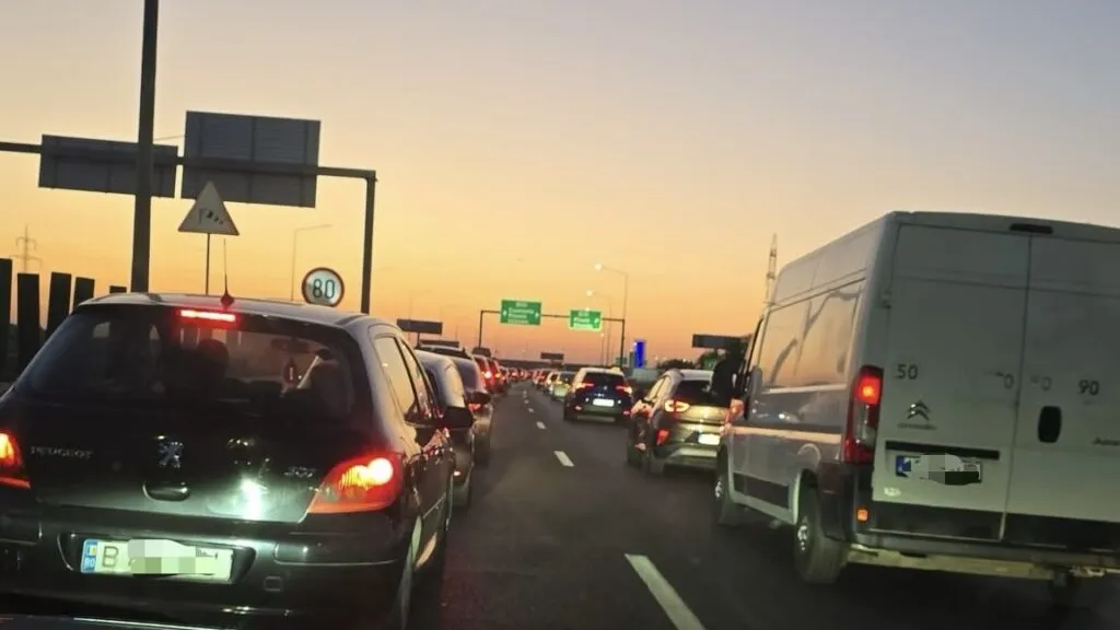 Aglomerație pe A2, de la primele ore ale dimineții – foto 2