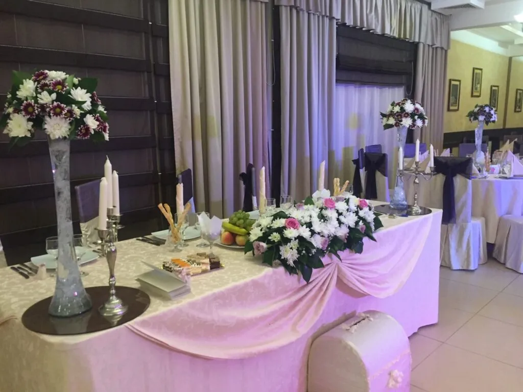 Restaurant Delfinul – gustul tradiției și eleganța evenimentelor reușite – foto 2