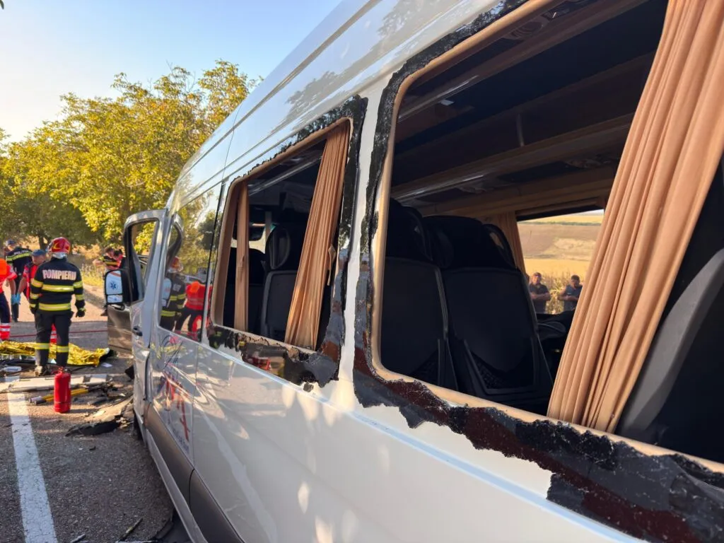 UPDATE: Accident cu 21 de persoane implicate. A fost activat Planul Roșu de Intervenție – foto 3