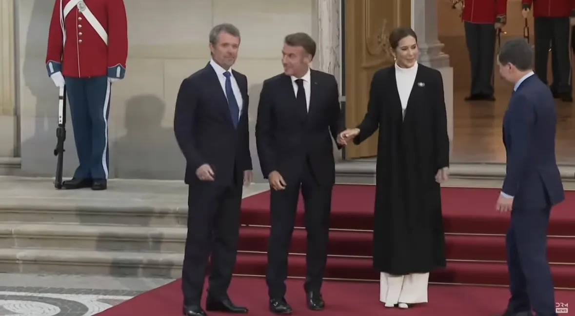 Nicușor Dan, încurcat din nou de protocol. De aceasta dată, la Copenhaga 