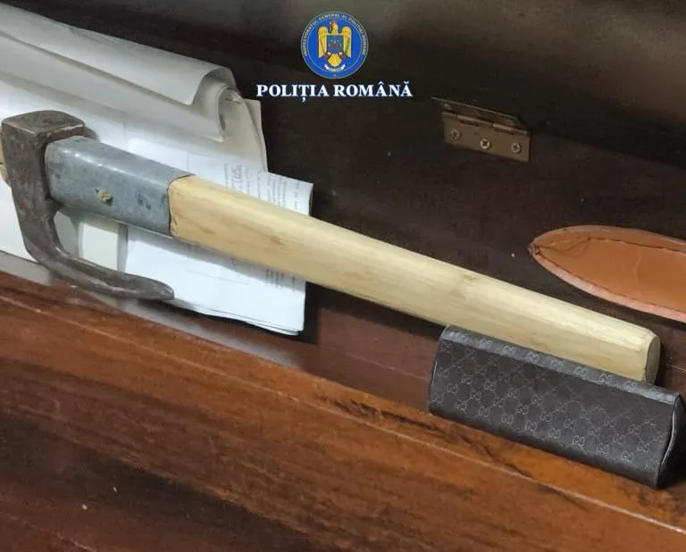 Percheziții la suspecți implicați într-un scandal, la Cumpăna – foto 4