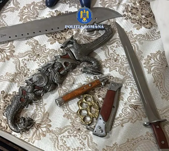 Percheziții la suspecți implicați într-un scandal, la Cumpăna – foto 3