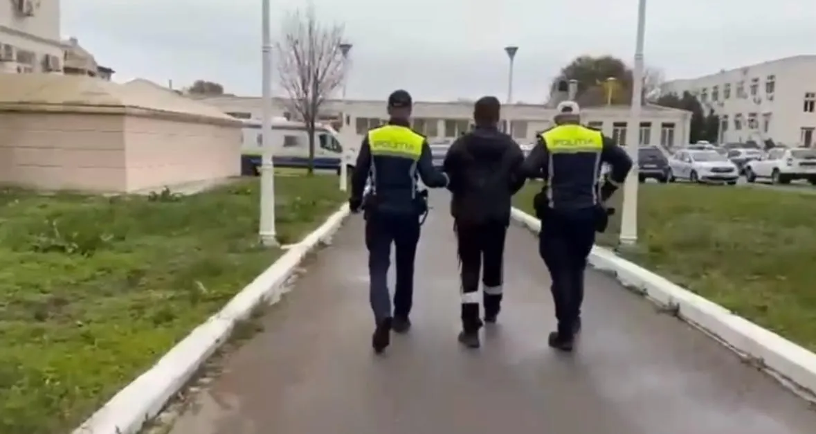 Bărbat reținut la Mangalia, după ce a condus o mașină deși nu are permis și era și băut