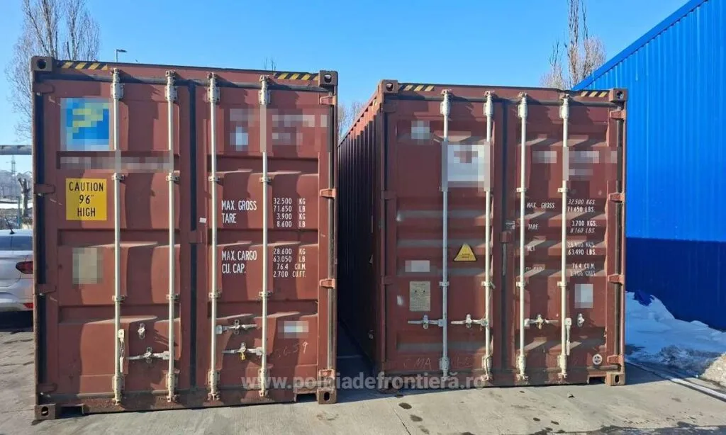 Containere încărcate cu aproximativ 40 tone deșeuri, depistate în Portul Constanța – foto 2