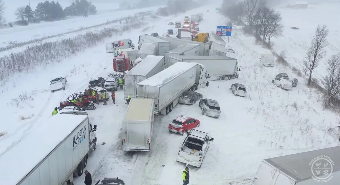 Carambol uriaș în Michigan: Peste 100 de vehicule implicate
