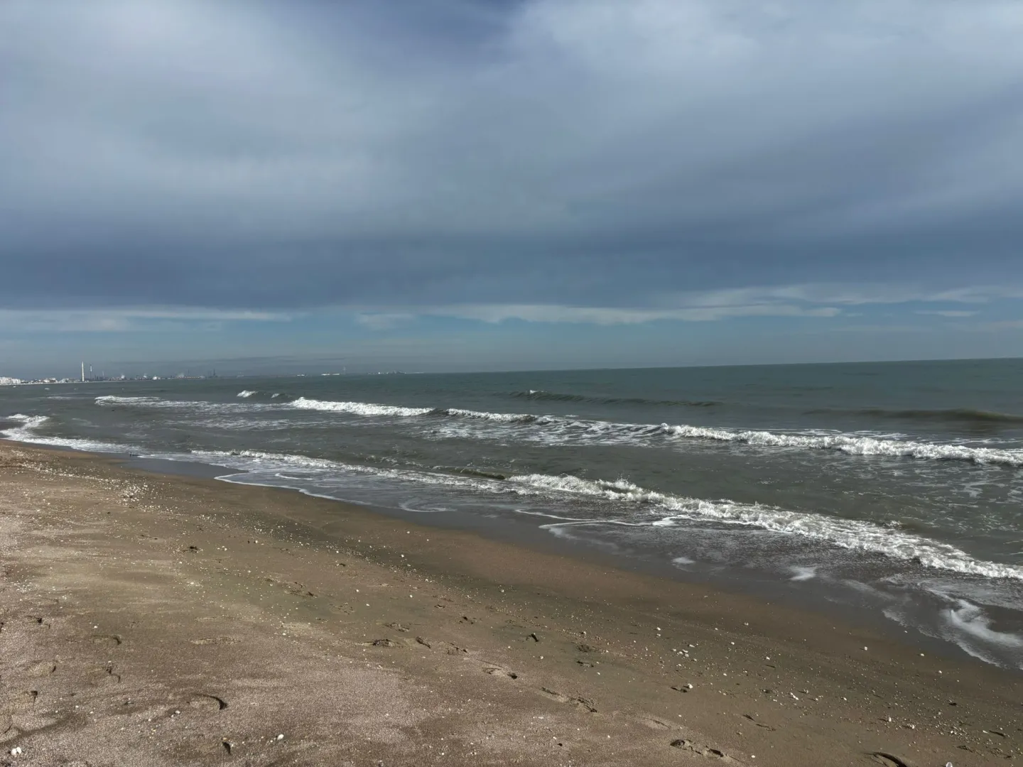 Cod galben de vânt puternic la Constanța. Avertizare valabilă până sâmbătă seară