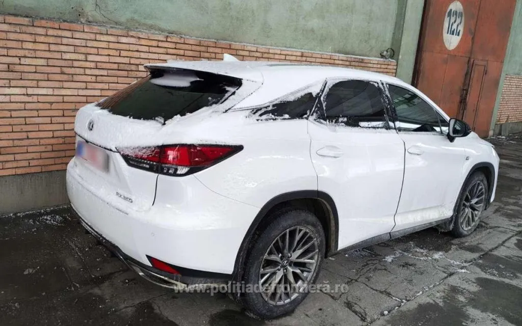 Autoturism căutat de autoritățile din Canada, descoperit de polițiștii de frontieră constănțeni – foto 2