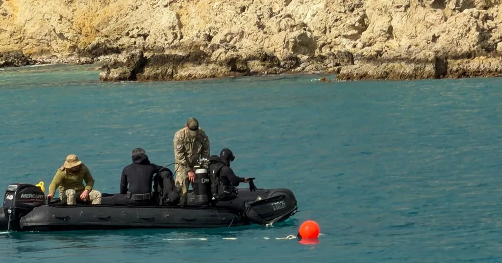 Scafandrii militari români, instruire în comun cu partenerii din Grecia (FOTO) – foto 4