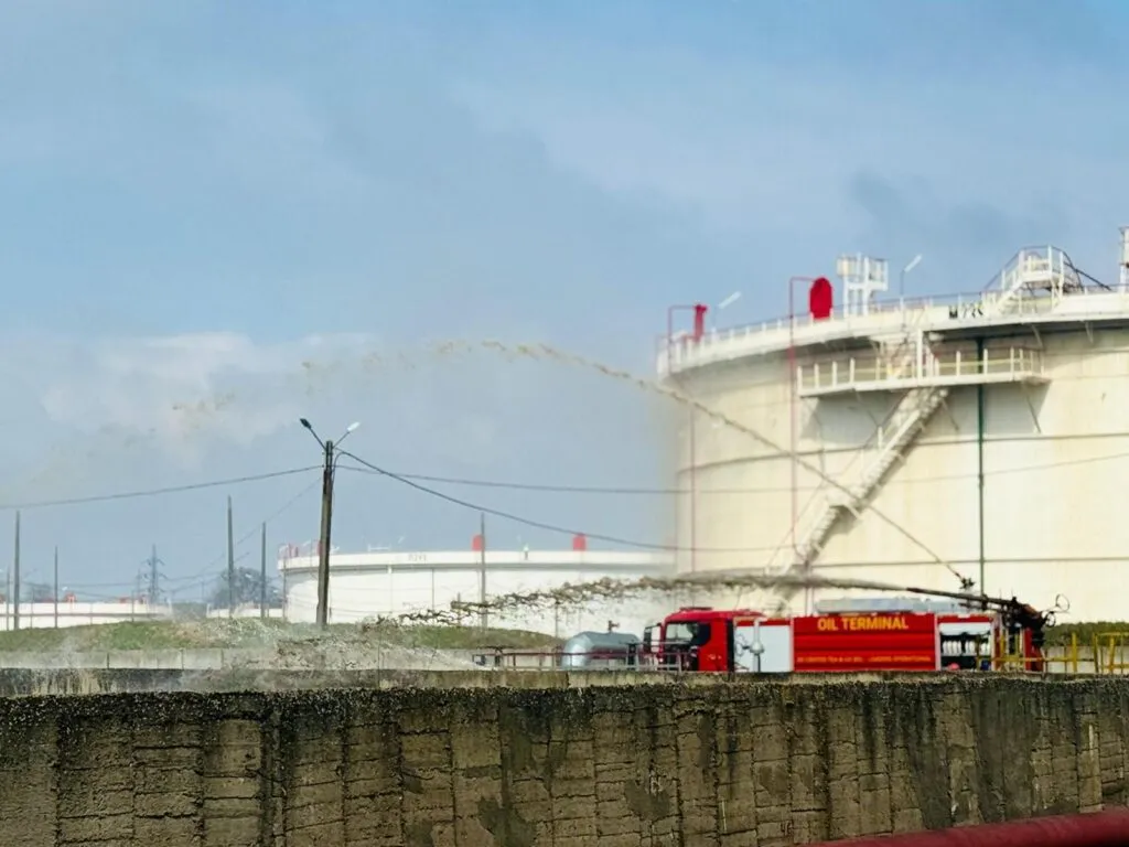 Exercițiu de amploare: Scenariu cu explozie urmată de incendiu la Oil Terminal Platforma Sud și mai multe persoane rănite – foto 2