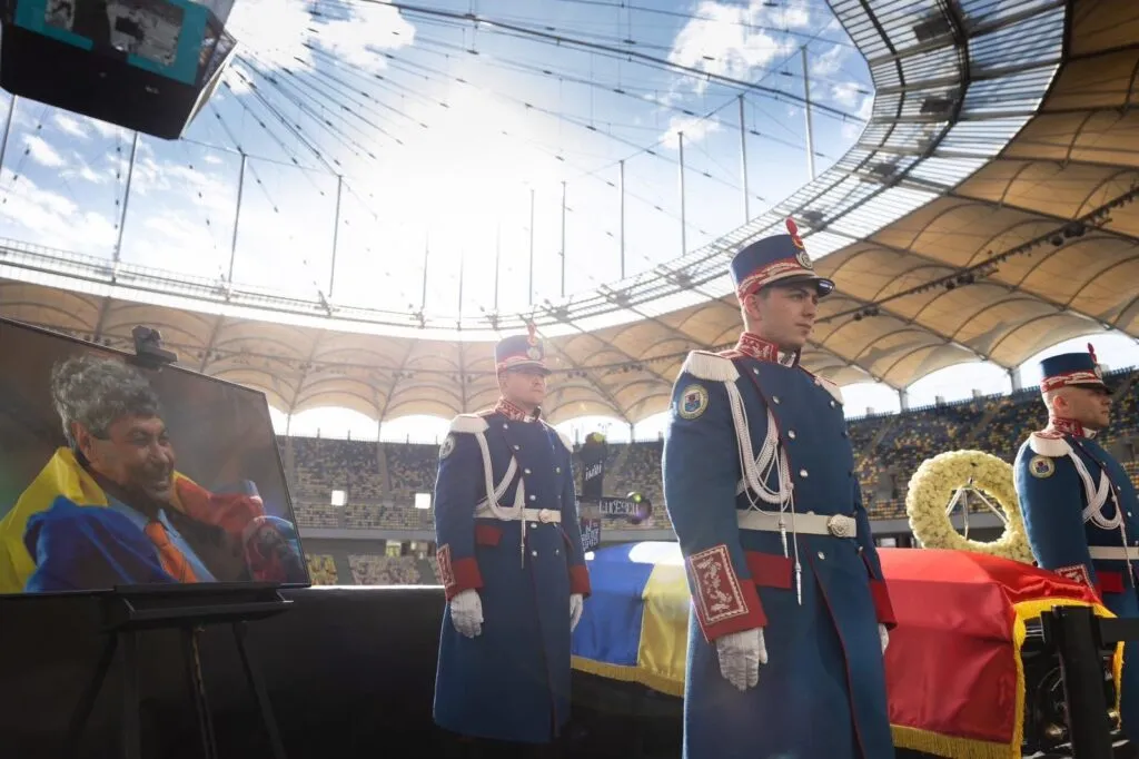 UPDATE: Un ultim omagiu, pentru Mircea Lucescu, la Arena Națională – foto 3