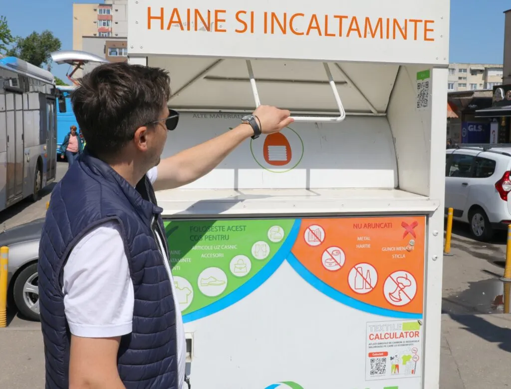 Containere speciale pentru colectarea deșeurilor textile, la Constanța – foto 4