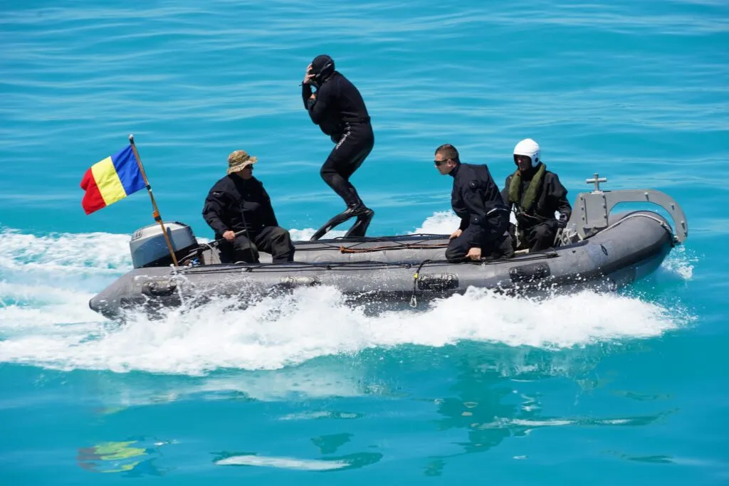Exercițiu cu sisteme autonome fără pilot, în Marea Neagră (FOTO) – foto 8