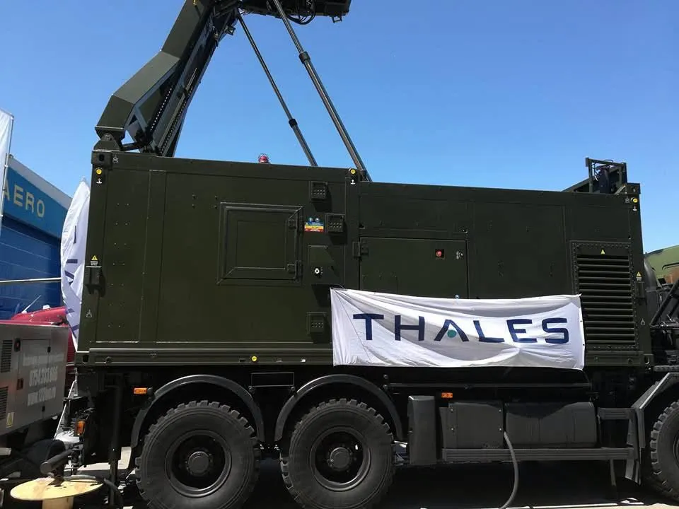 România a semnat contractele pentru achiziţia de elicoptere şi sisteme radar prin programul SAFE