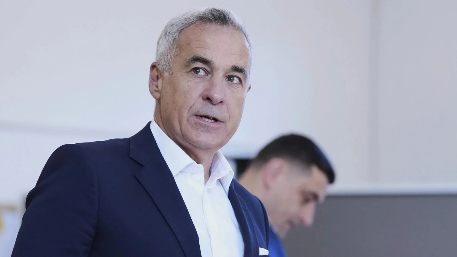 A patra zi de percheziții informatice în dosarul lui Călin Georgescu