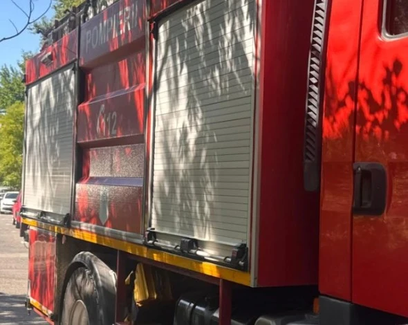 Incendiu în Portul Agigea! Trei autospeciale de pompieri, trimise la intervenție
